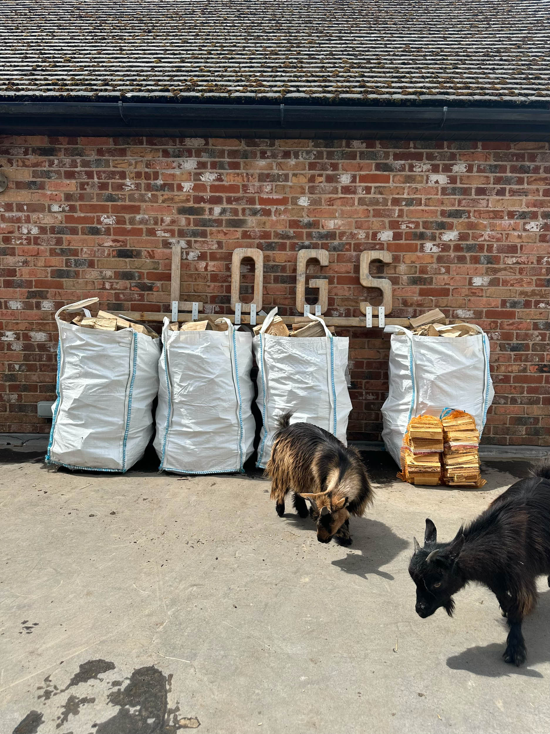 Our Mega Bulk Deal Package of Kiln Dried Logs and firewood